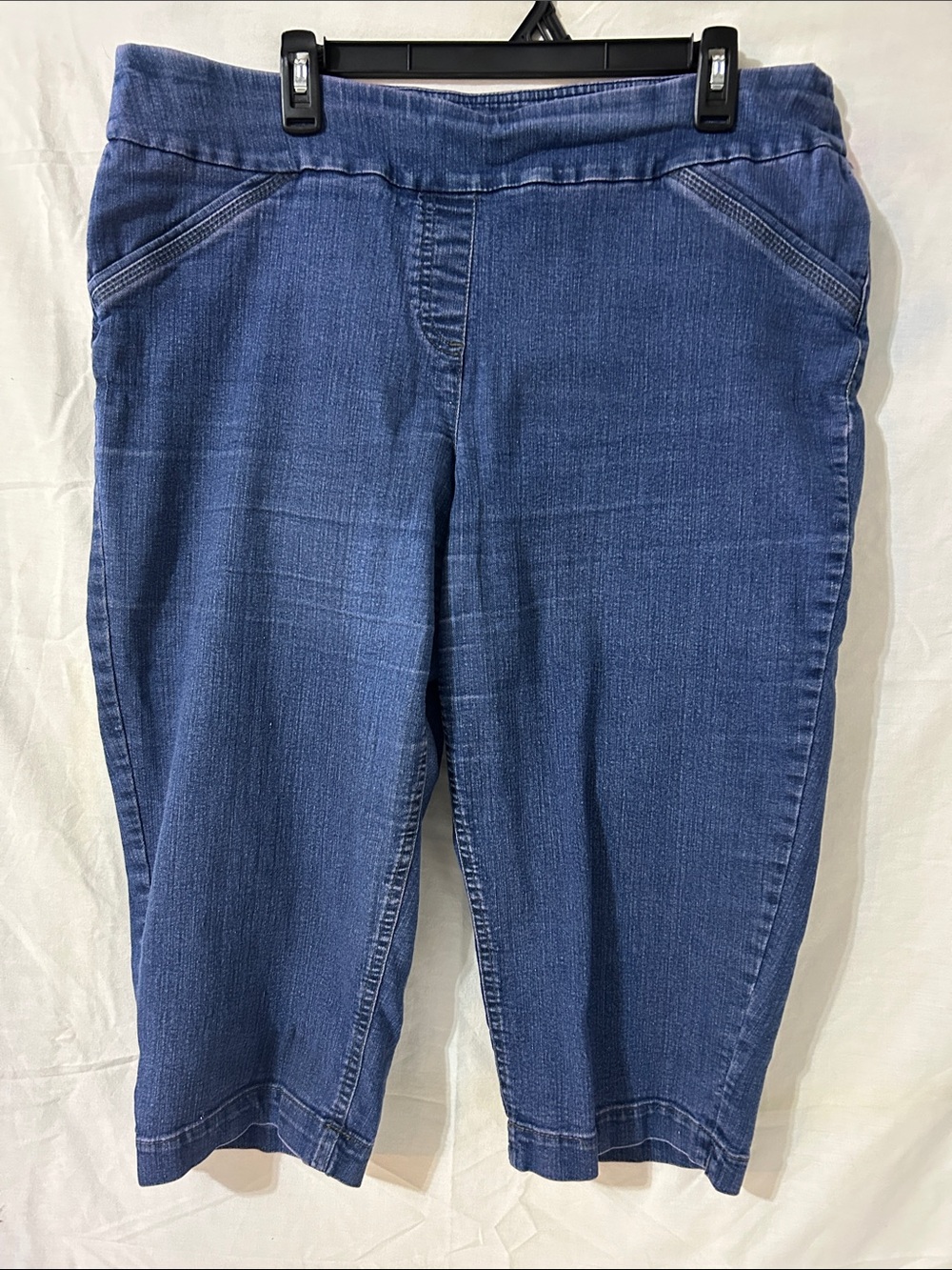 Westbound Pull-On Denim Capri Pants Size 18 Stretch Elastic Waist Blue